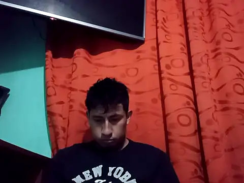 Snapshot of True_Di chatting on September 26, 2025, 12:58 am True Di online show from September 26, 2025, 12:58 am