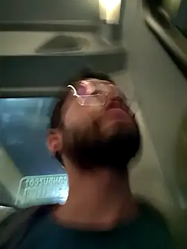 DanteWinter online show from December 2, 2025, 2:17 am