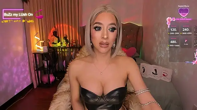 Snapshot of Dream_Goddess chatting on December 27, 2024, 2:22 pm Dream Goddess online show from December 27, 2024, 2:22 pm