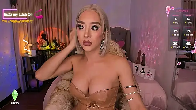 Snapshot of Dream_Goddess chatting on February 6, 2025, 11:43 am Dream Goddess online show from February 6, 2025, 11:43 am