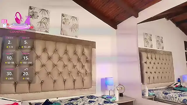 perla77 online show from October 13, 2025, 8:09 pm