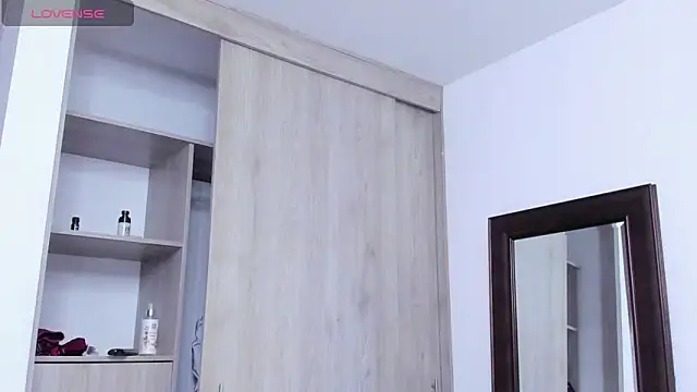 KingLevi01 online show from November 3, 2025, 10:10 pm