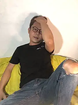 Snapshot of datnguyenvn chatting on March 18, 2026, 5:27 pm datnguyenvn online show from March 18, 2026, 5:27 pm