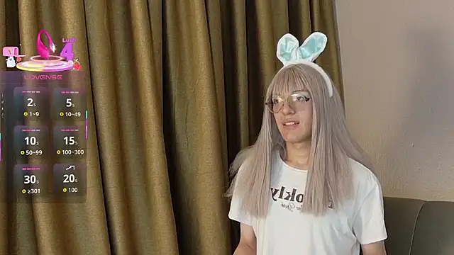 Snapshot of Breidyhard chatting on October 28, 2025, 4:05 am Breidyhard online show from October 28, 2025, 4:05 am