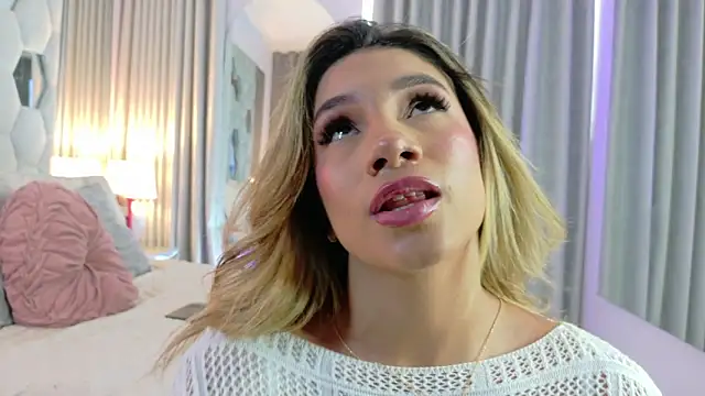 NicoleArmani online show from March 10, 2026, 9:31 pm