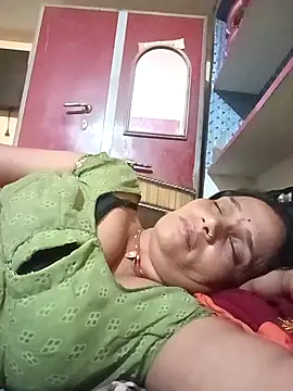 Hot-kal93 online show from September 28, 2025, 8:14 pm