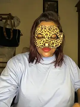 Snapshot of SLNatasha chatting on November 26, 2025, 4:57 am SLNatasha online show from November 26, 2025, 4:57 am