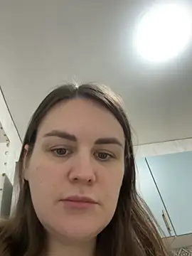 Risky-Flower online show from September 28, 2025, 6:24 pm