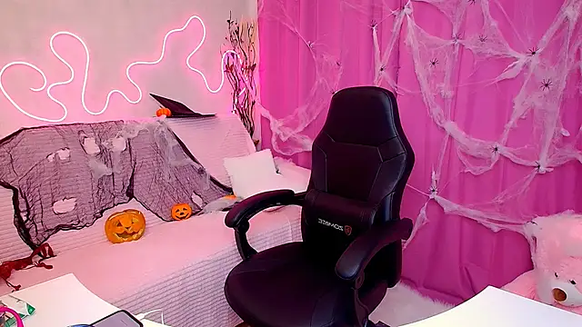 Snapshot of MaryamXSX chatting on October 31, 2025, 1:17 am MaryamXSX online show from October 31, 2025, 1:17 am