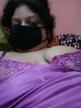 Snapshot of Hanny_Beby143 chatting on August 1, 2026, 9:41 am Hanny Beby143 online show from August 1, 2026, 9:41 am