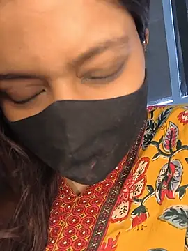 SpicykhalifaX online show from May 18, 2026, 5:46 am