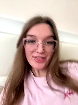 Bellatrisssaa online show from December 18, 2025, 12:00 pm