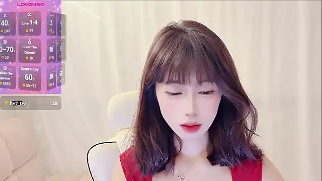 yuanbao a online show from February 14, 2026, 12:13 pm