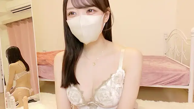 Snapshot of roachan_ chatting on January 6, 2026, 1:26 pm roachan online show from January 6, 2026, 1:26 pm