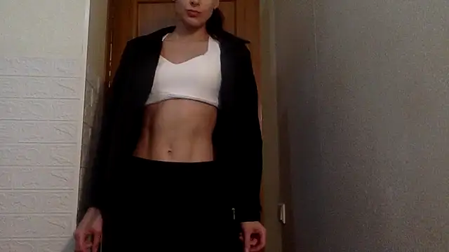 Lysarae online show from November 9, 2025, 5:55 pm