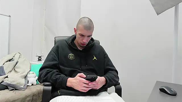 Ryan Dozer online show from November 1, 2025, 6:59 am