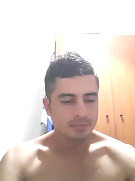 Andr3s69xxx online show from September 11, 2025, 5:57 pm