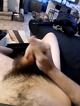 costadavi13 online show from November 24, 2025, 12:38 pm