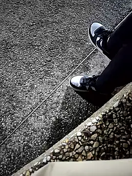 BrissPLUG8 online show from December 16, 2025, 1:21 am