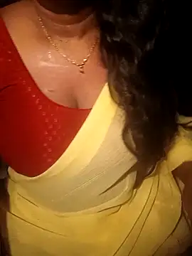 Snapshot of Angel_6531 chatting on October 12, 2025, 1:43 pm Angel 6531 online show from October 12, 2025, 1:43 pm