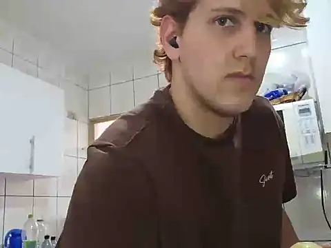 Snapshot of vinialnc chatting on September 8, 2025, 4:50 pm vinialnc online show from September 8, 2025, 4:50 pm