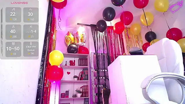 Eva Walker  online show from September 22, 2025, 5:20 am