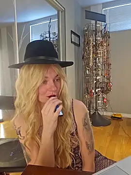 Blossom94 online show from February 28, 2026, 8:43 pm