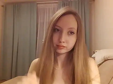 Auraleya online show from November 8, 2025, 4:07 pm