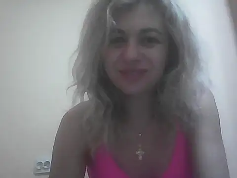 Elvariaa online show from November 6, 2025, 7:37 pm