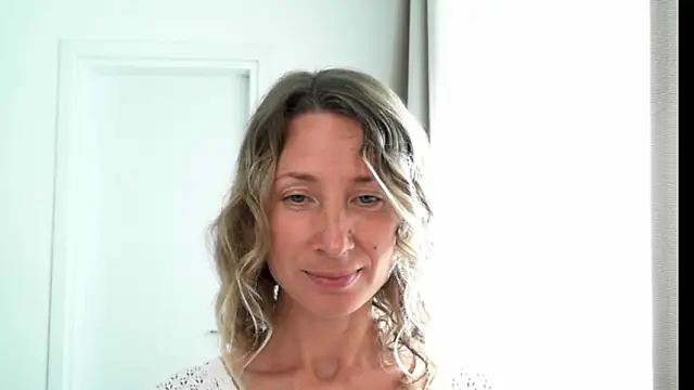 Snapshot of Paevoa chatting on March 23, 2026, 12:20 pm Paevoa online show from March 23, 2026, 12:20 pm