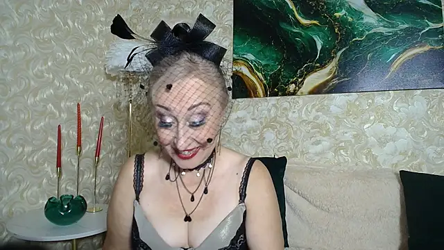  Sara  Smith  online show from September 12, 2025, 1:28 am