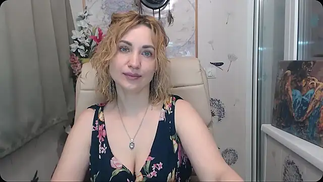 Snapshot of KatrinAlluring chatting on December 15, 2025, 5:01 am KatrinAlluring online show from December 15, 2025, 5:01 am