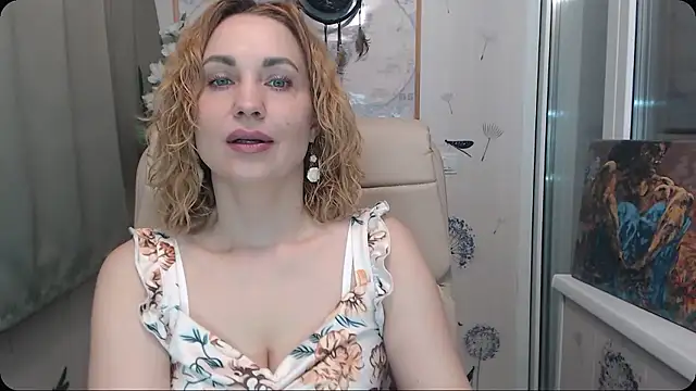 KatrinAlluring online show from January 12, 2026, 4:39 am