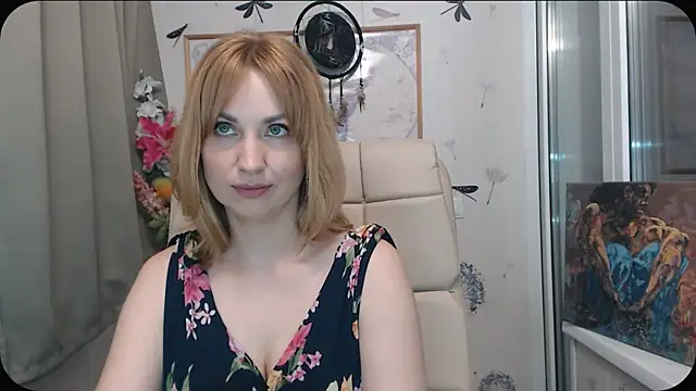 Snapshot of KatrinAlluring chatting on April 22, 2026, 5:43 am KatrinAlluring online show from April 22, 2026, 5:43 am
