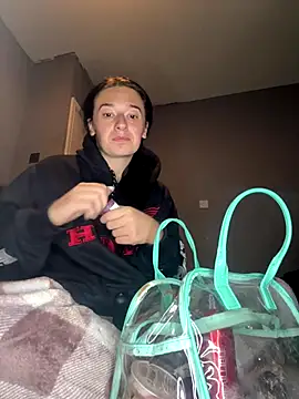 Snapshot of aurora28 chatting on September 27, 2025, 10:04 pm aurora28 online show from September 27, 2025, 10:04 pm