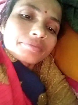 KIRTI12 HOT online show from November 12, 2025, 4:40 pm