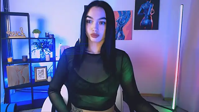 MonicaTess online show from December 18, 2025, 3:34 am