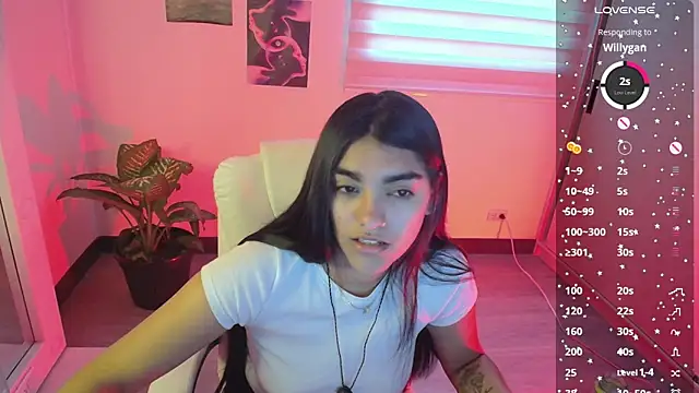 Snapshot of amarasilk_ chatting on May 19, 2026, 10:16 pm amarasilk online show from May 19, 2026, 10:16 pm