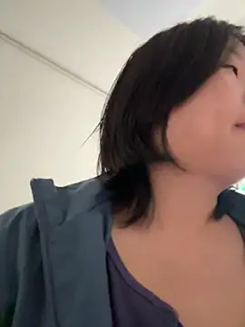 Fengbaby-555 online show from April 22, 2026, 2:58 am