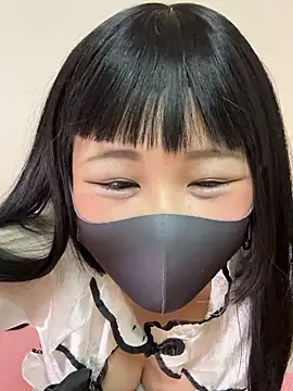 nayuta 777  online show from December 17, 2025, 4:02 pm