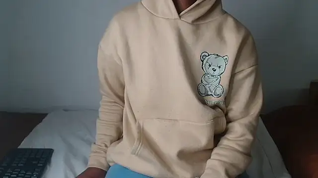 AshleyT255 online show from October 1, 2025, 6:14 pm