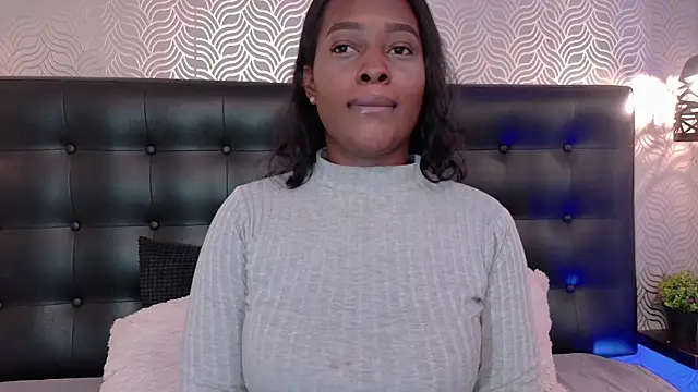 NaiaraMasson  online show from April 1, 2026, 12:17 pm