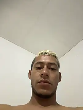 Boy hot- online show from April 12, 2026, 10:09 am