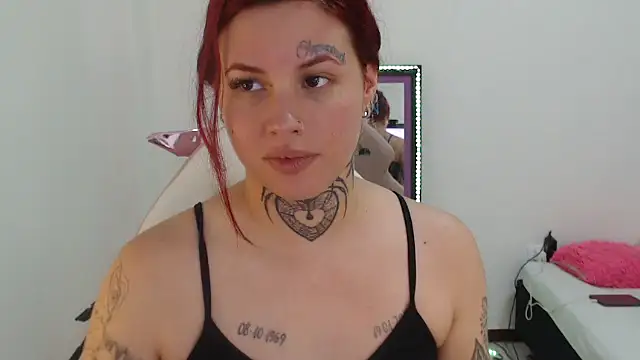 Maddy Vicius19 online show from October 6, 2025, 8:50 pm