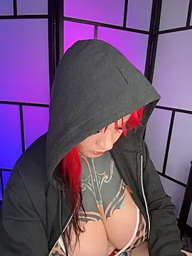 Snapshot of Sabien_DeMonia chatting on May 14, 2026, 7:53 pm Sabien DeMonia online show from May 14, 2026, 7:53 pm