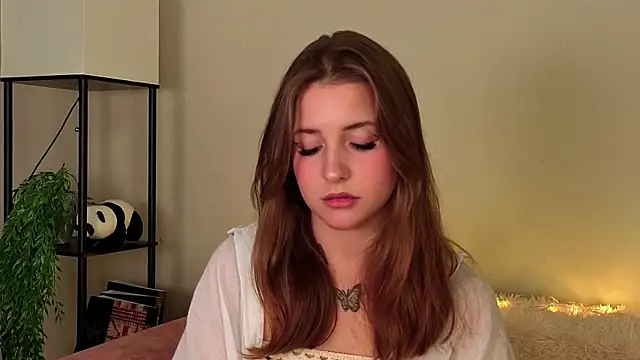 LoveSeekins online show from December 13, 2025, 7:53 pm