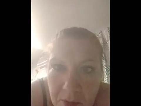 Snapshot of nakedgarbageperson chatting on October 29, 2025, 11:45 am nakedgarbageperson online show from October 29, 2025, 11:45 am