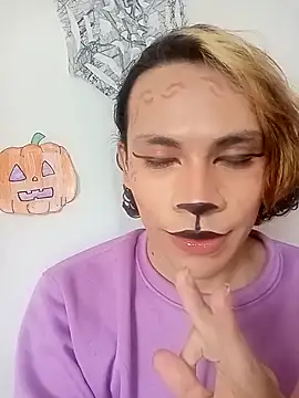 kittymutant99 online show from October 31, 2025, 6:20 pm