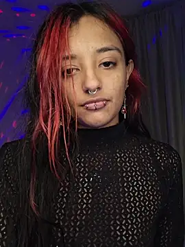 carolinerue online show from March 24, 2026, 4:17 am