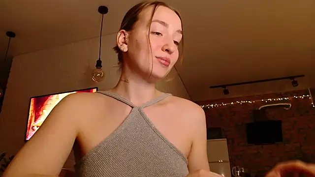 WhitePrincessLuna online show from December 4, 2025, 2:59 pm